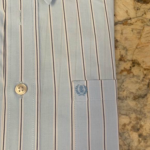 3 dress shirts all new without tags, 1 Cherokee SZ LG, 1 IZOD SZ MD, 1 VanHuesen - Picture 6 of 12